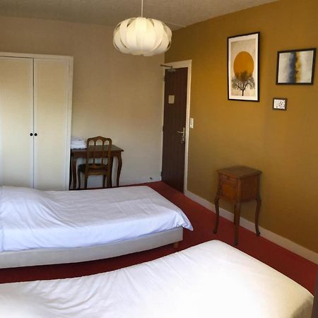 ホテル Le Relais Montois ポントルソン エクステリア 写真