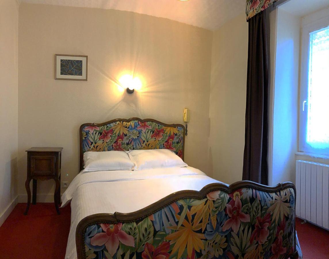 ホテル Le Relais Montois ポントルソン エクステリア 写真